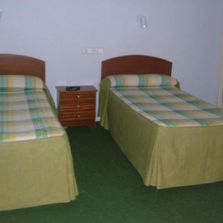 Hostal Olga Madrid Exterior photo